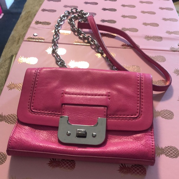 Hot pink purse - Picture 3 of 4